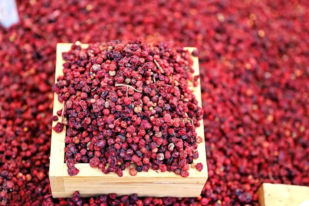 五味子雖小是藥也是食，身兼二職，益氣滋陰